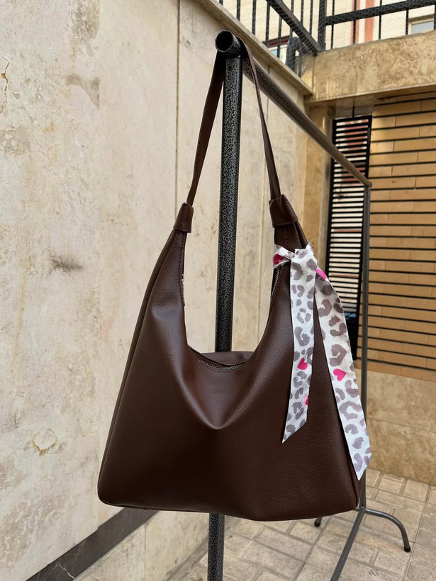 کیف روژانو جنس چرم شرانگ رنگ مشکی شکلاتی ابعاد ۳۰۴۰